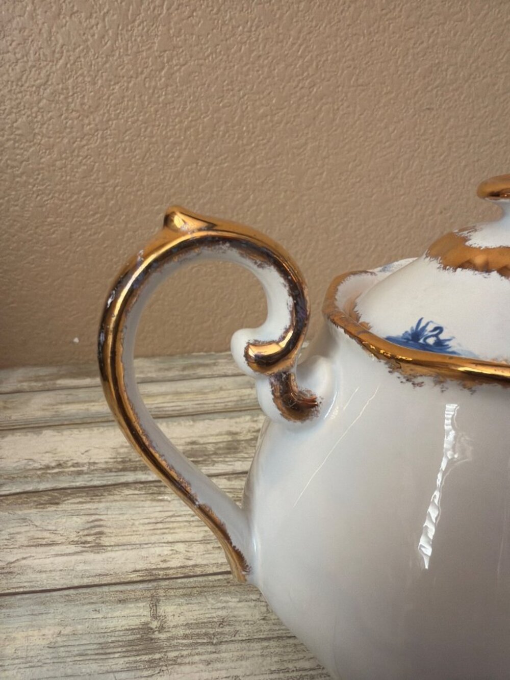 Vintage Arnels Ceramic Teapot w/Lid Blue Windmill Design Gold Trim Rare Pattern - Picture 6 of 15